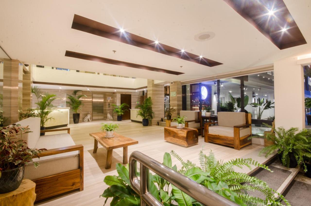 Hotel Commander De Boracay